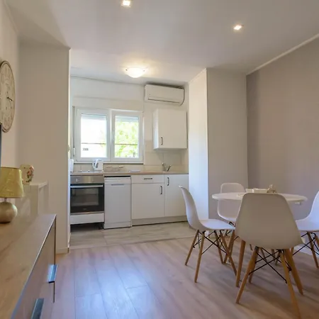 Апартаменты Jakov